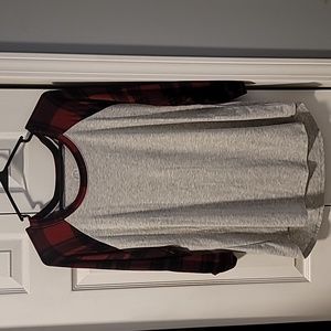 NWOT Maurices 3/4 length 24/7 Tee. Size L